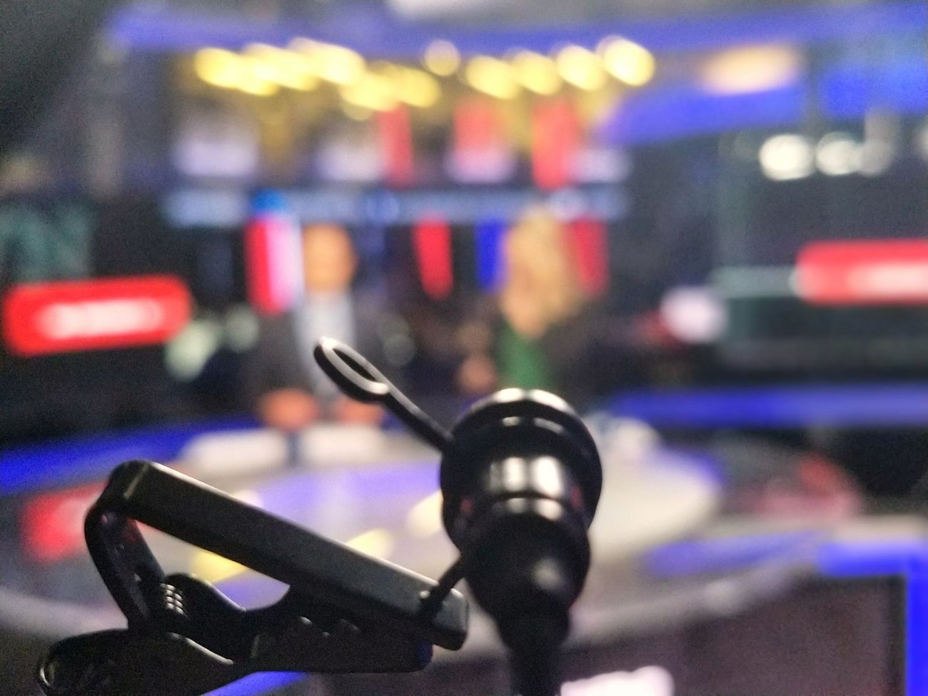 A microphone in the news studio